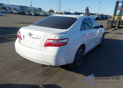 2007 Toyota Camry Le z USA, uszkodzony, nr VIN 4T1BE46K67U687137